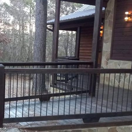 Iron Horse Lodge Sleeps 18, Games, Fire Pit, Hot Tub, Ev, More Broken Bow Exteriér fotografie