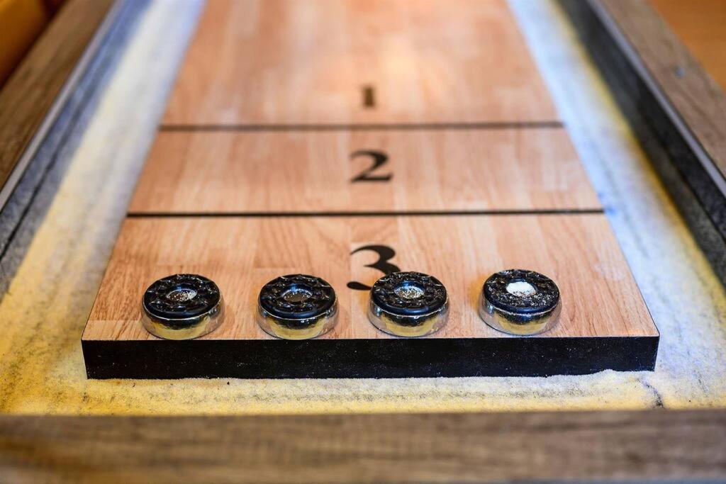 Iron Horse Lodge Sleeps 18, Games, Fire Pit, Hot Tub, Ev, More Broken Bow Exteriér fotografie